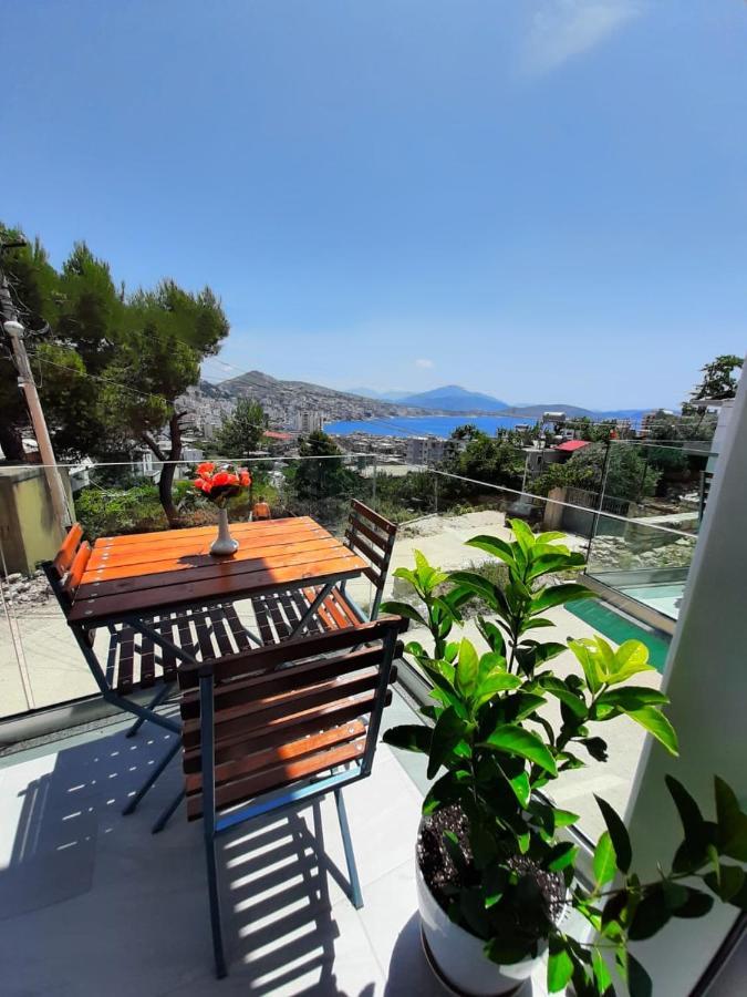 Crown Deluxe Apartments Sarandë Exteriör bild