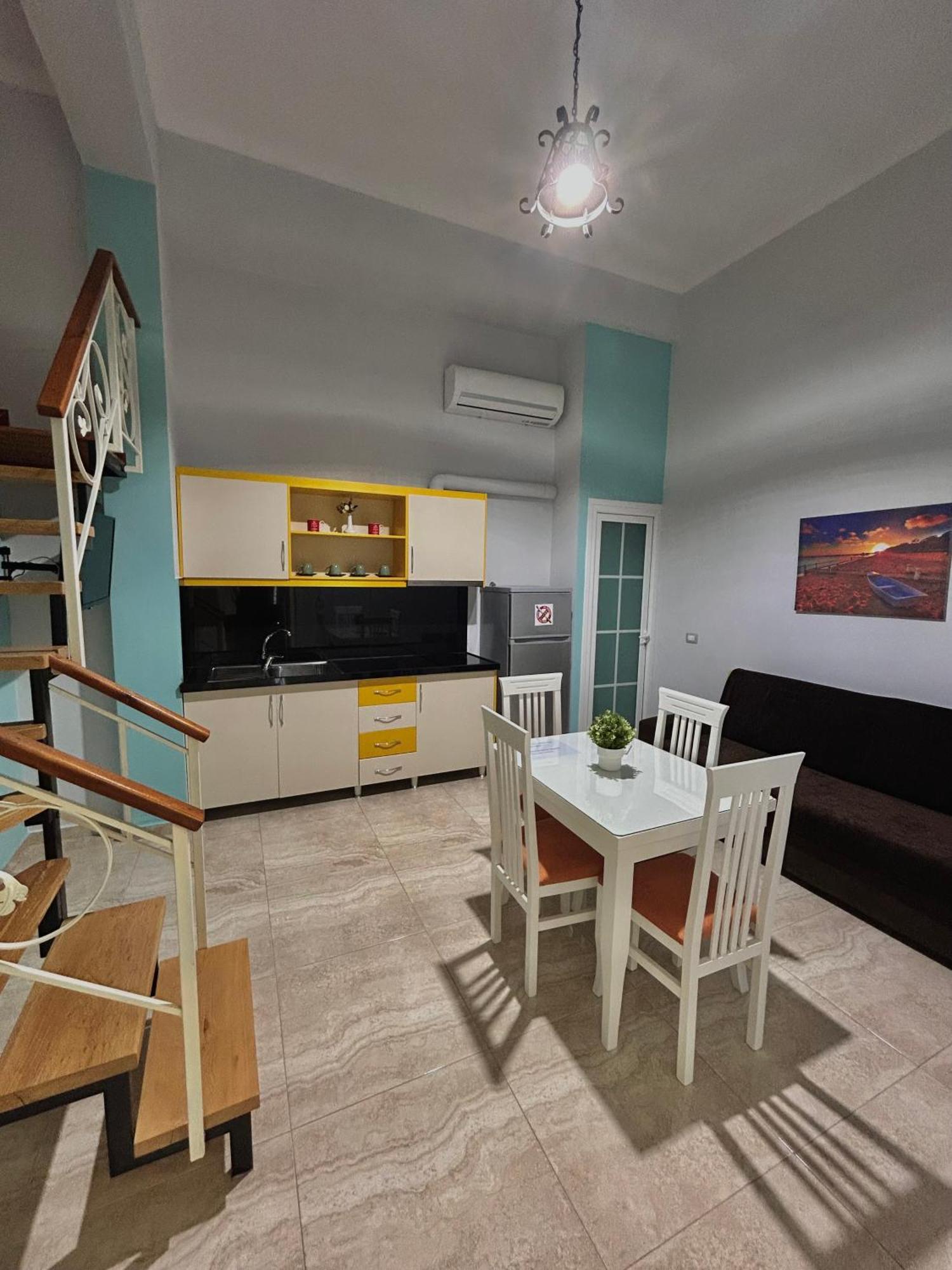 Crown Deluxe Apartments Sarandë Exteriör bild